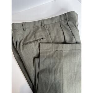 Haggar classic fit dress pants Size 36/34, Gray